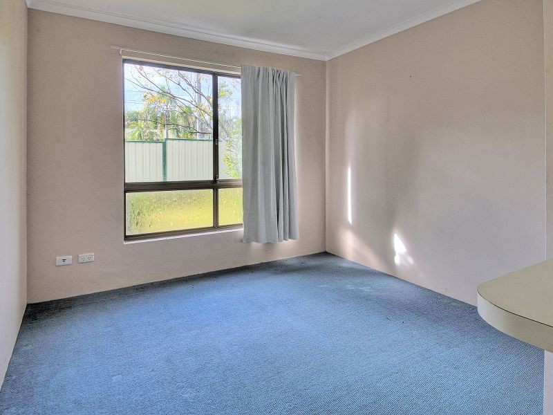 105 Waratah Drive, Crestmead QLD 4132