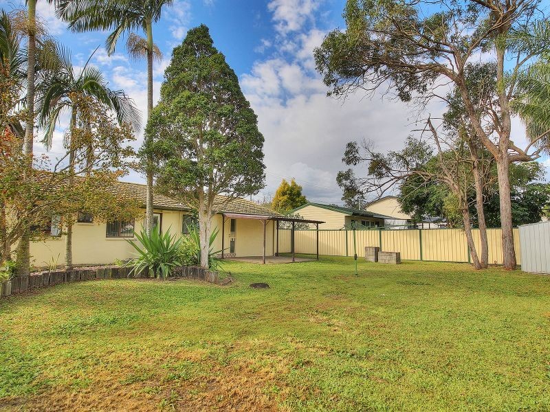 105 Waratah Drive, Crestmead QLD 4132