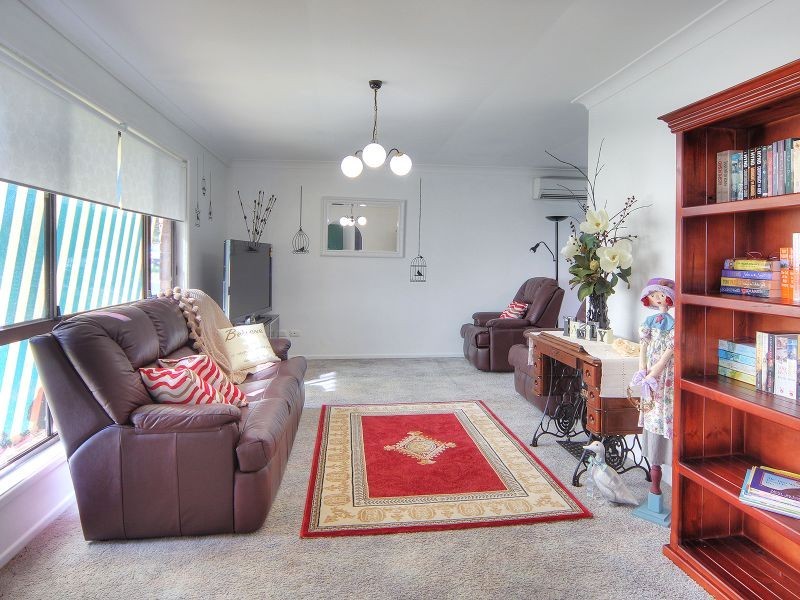 17 Newburn Street, Hillcrest QLD 4118