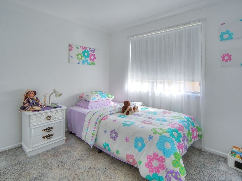 17 Newburn Street, Hillcrest QLD 4118