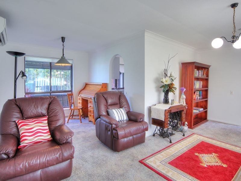 17 Newburn Street, Hillcrest QLD 4118