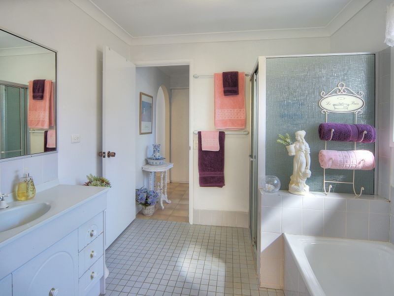 17 Newburn Street, Hillcrest QLD 4118