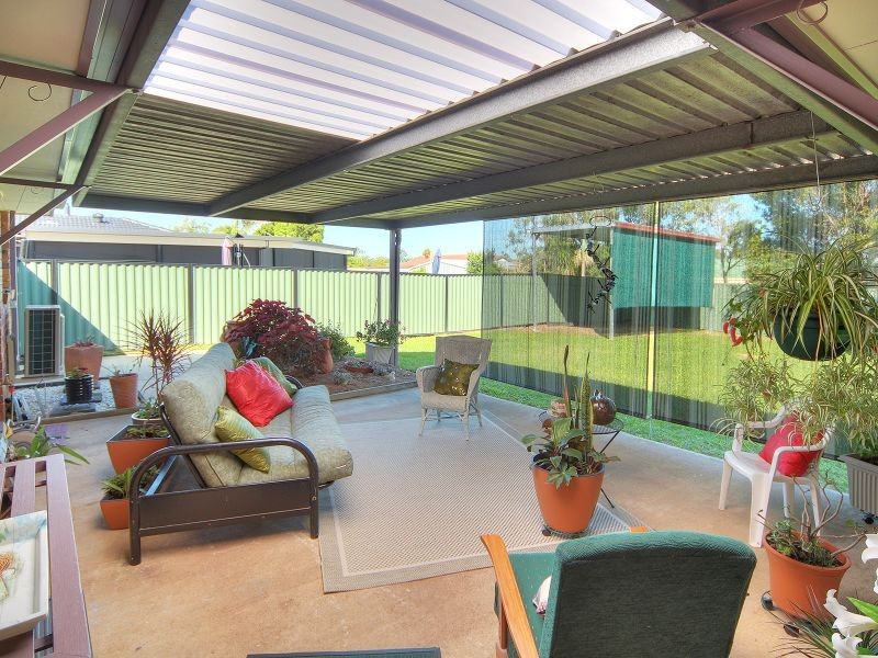 17 Newburn Street, Hillcrest QLD 4118