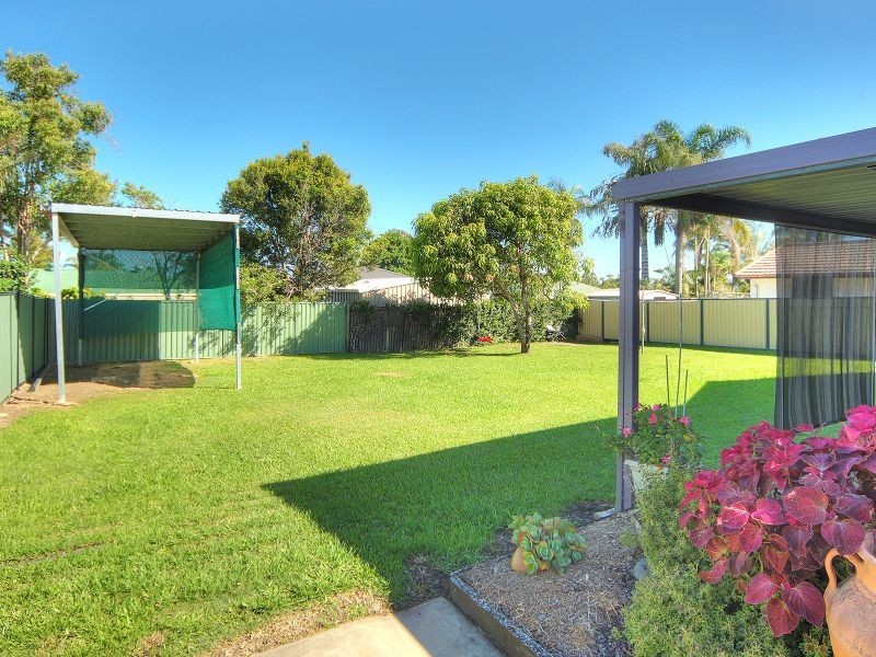 17 Newburn Street, Hillcrest QLD 4118