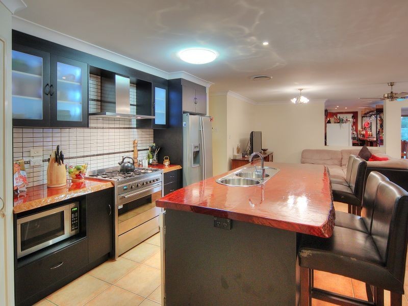 4 Conway Court, Munruben QLD 4125