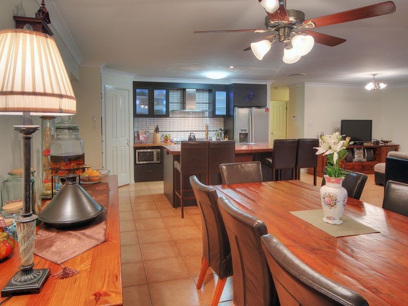 4 Conway Court, Munruben QLD 4125