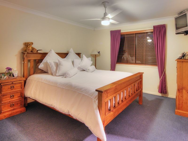 4 Conway Court, Munruben QLD 4125