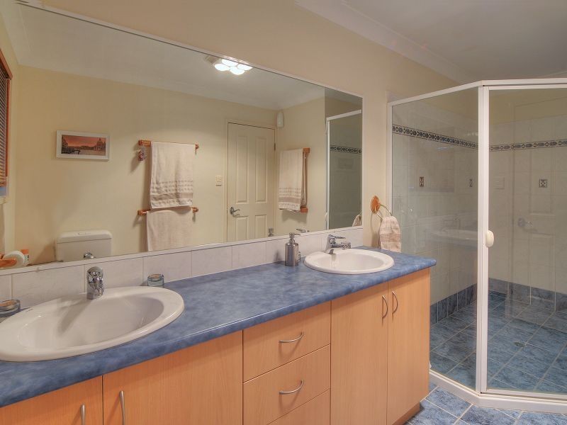 4 Conway Court, Munruben QLD 4125