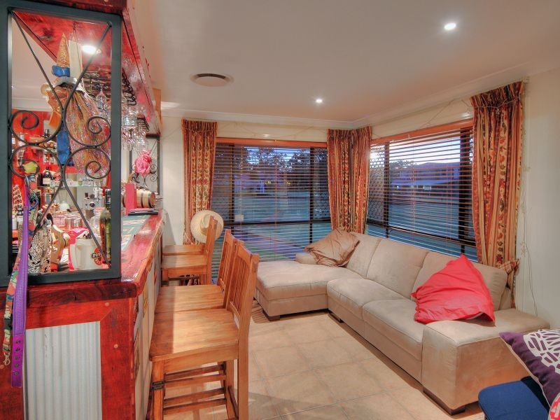 4 Conway Court, Munruben QLD 4125