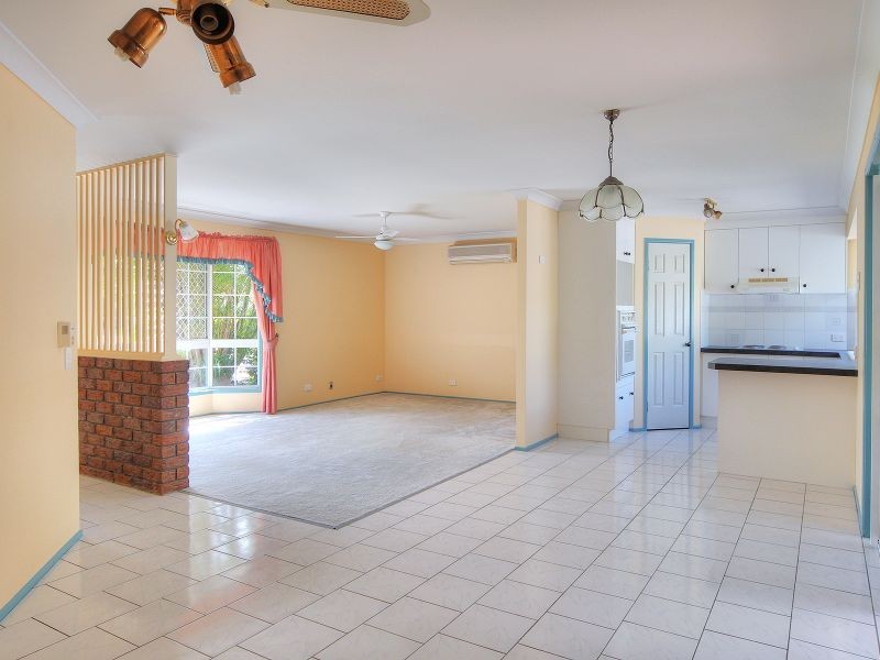 7 Calluna Court, Regents Park QLD 4118