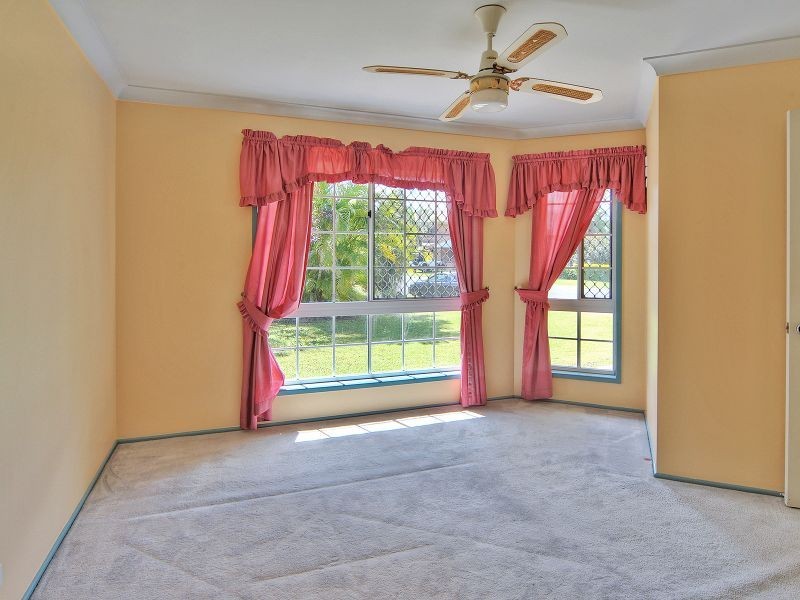 7 Calluna Court, Regents Park QLD 4118