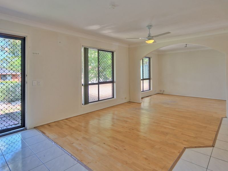 36 Centaurus Crescent, Regents Park QLD 4118