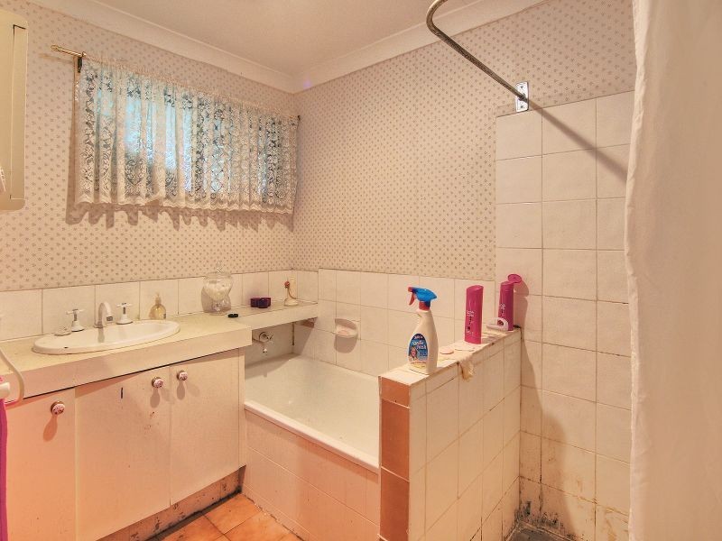11 Glendale Crescent, Browns Plains QLD 4118