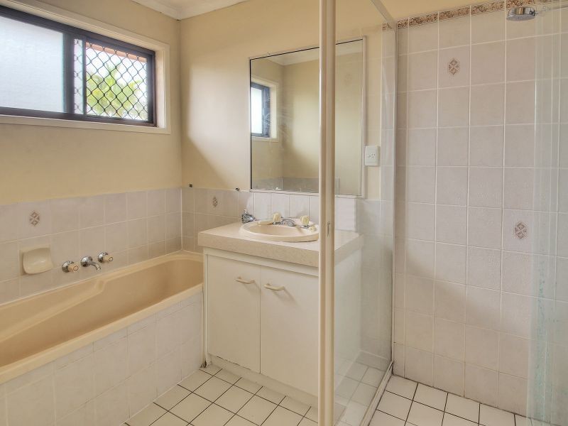 15 Wade Court, Boronia Heights QLD 4124