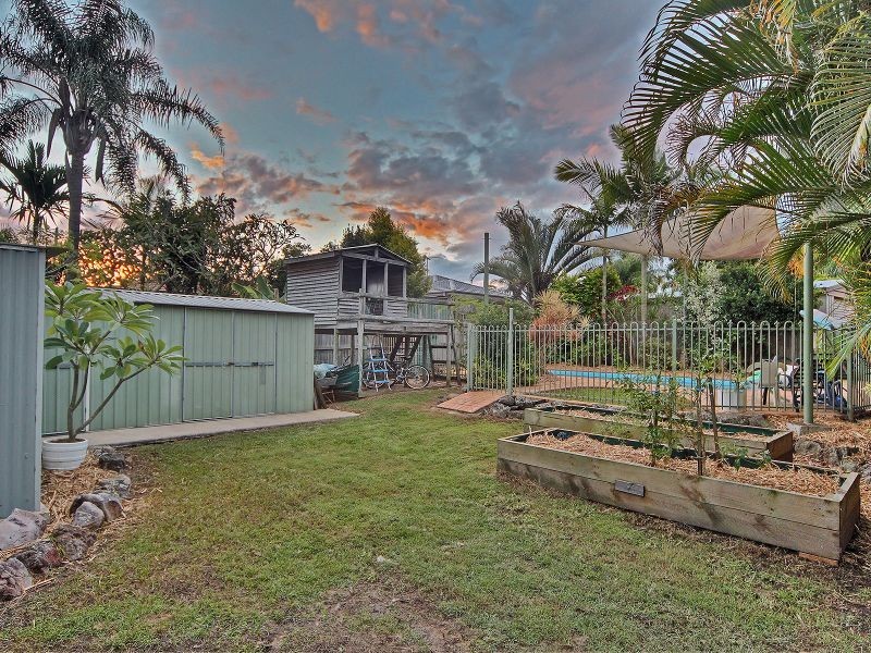 130 Emerald Drive, Regents Park QLD 4118