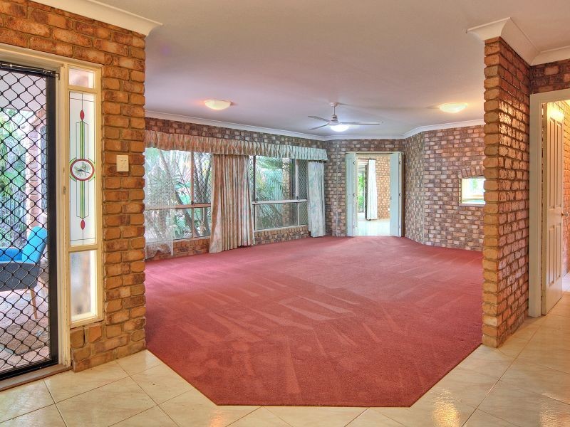 10 Lyngrove Street, Kingston QLD 4114