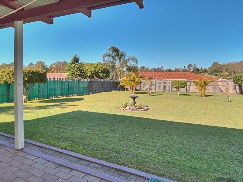 8 Strathallen Drive, Boronia Heights QLD 4124