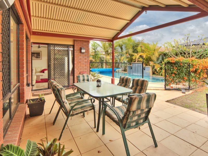 9 Maryland Drive, Regents Park QLD 4118