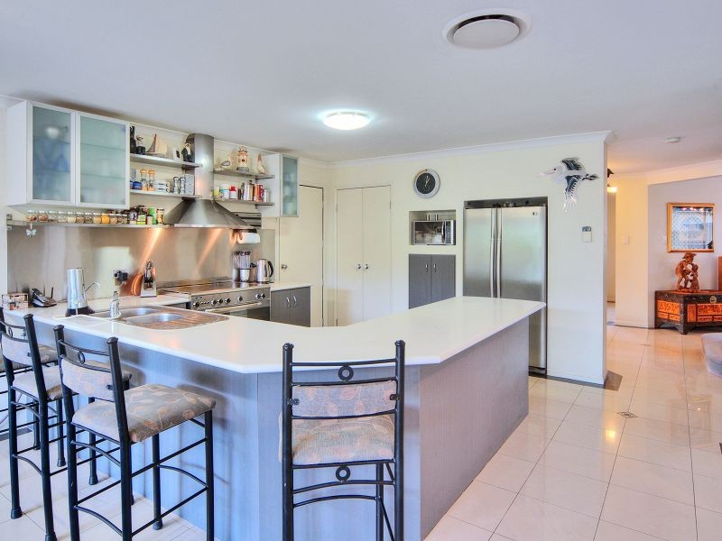 9 Maryland Drive, Regents Park QLD 4118