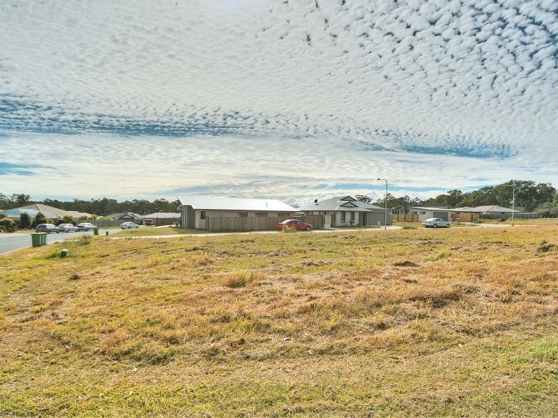 1 Pine Grove Drive, Crestmead QLD 4132