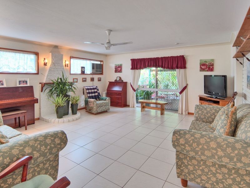 18 Woodland Crescent, Browns Plains QLD 4118