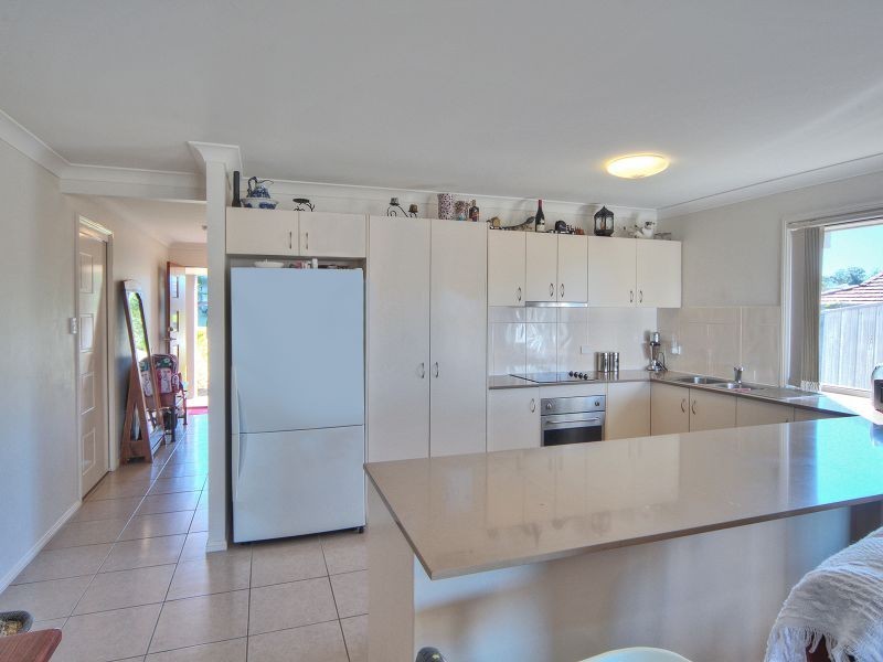 82 Paul Drive, Regents Park QLD 4118