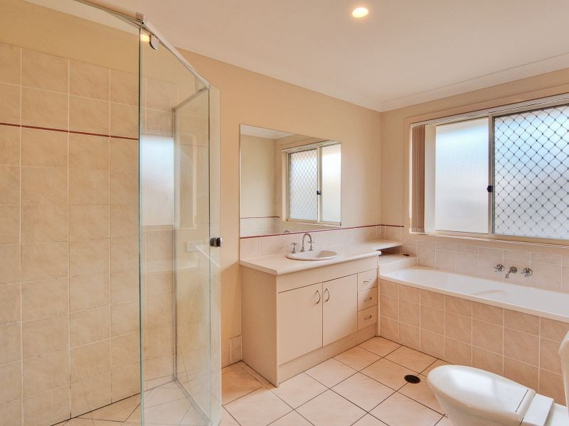 2 Blueberry Ash Court, Boronia Heights QLD 4124