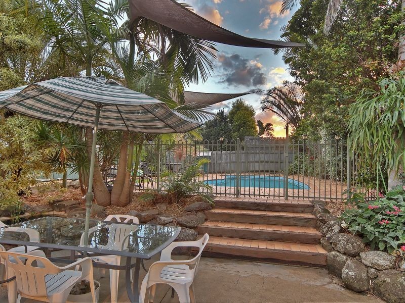 130 Emerald Drive, Regents Park QLD 4118