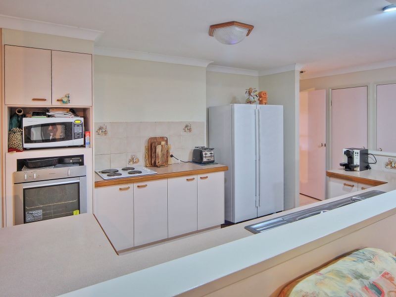 130 Emerald Drive, Regents Park QLD 4118