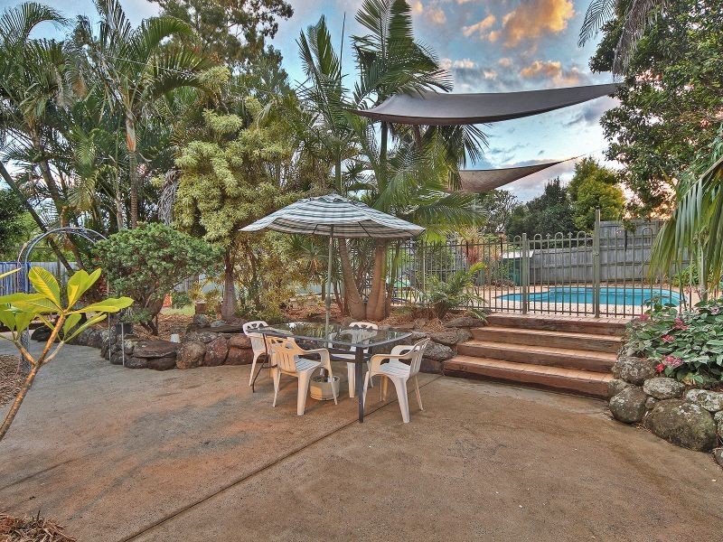 130 Emerald Drive, Regents Park QLD 4118