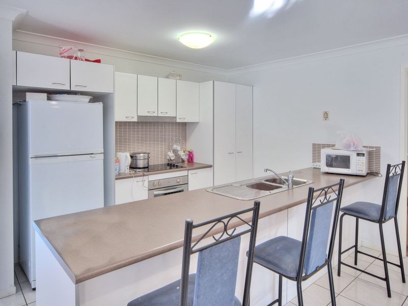 41 Paul Drive, Regents Park QLD 4118
