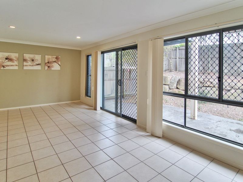 Unit 3/1 Daintree Drive, Parkinson QLD 4115