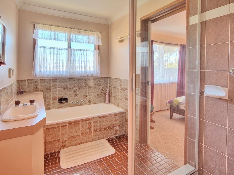 43 Peverell Street, Hillcrest QLD 4118