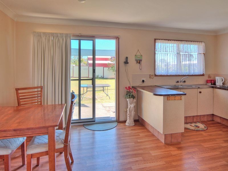 43 Peverell Street, Hillcrest QLD 4118