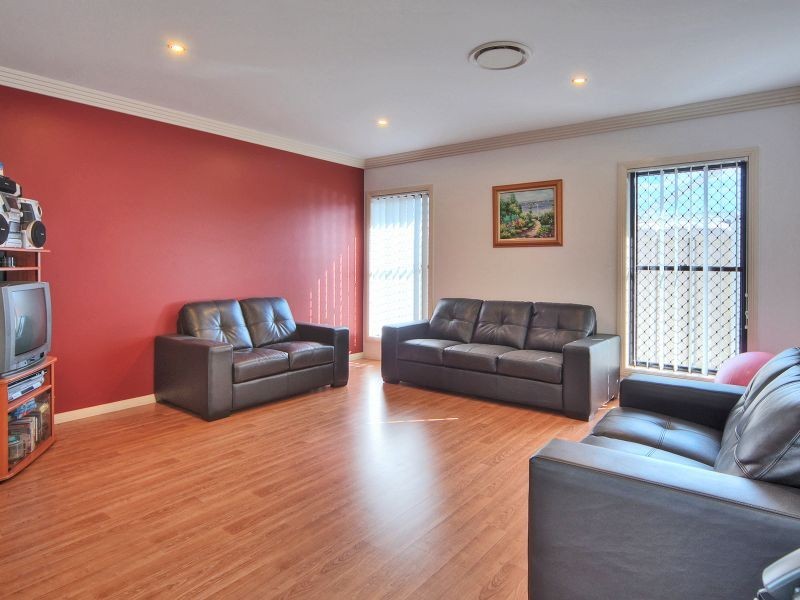 21 Marigold Avenue, Regents Park QLD 4118