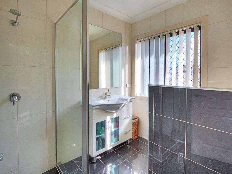 21 Marigold Avenue, Regents Park QLD 4118