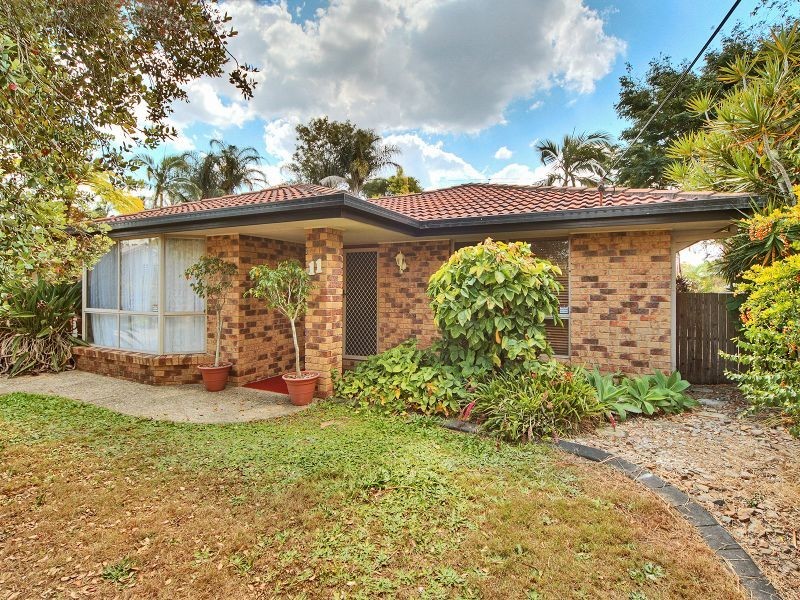 11 Lucida Court, Regents Park QLD 4118