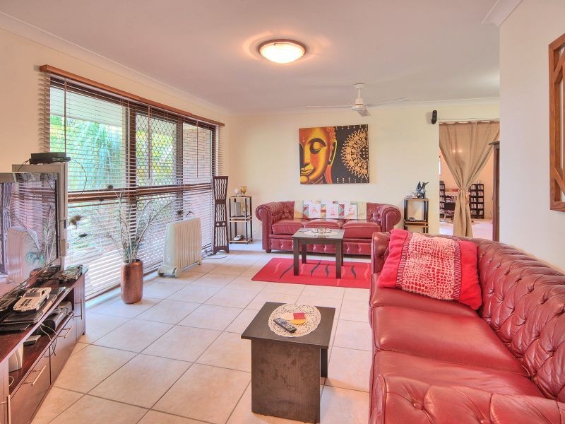 18 Hunter Rd, Boronia Heights QLD 4124