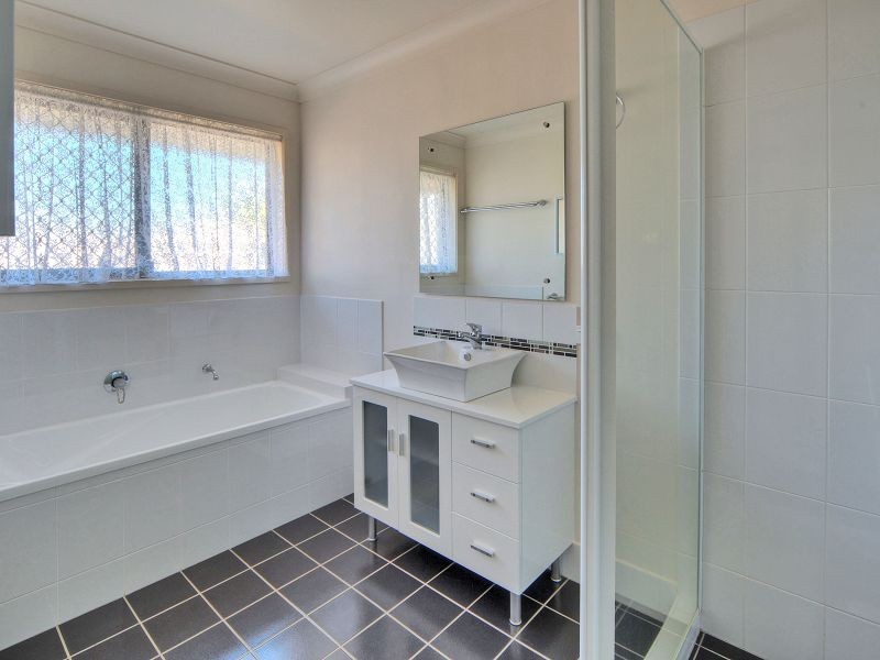 23 Hilltop Crescent, Jimboomba QLD 4280
