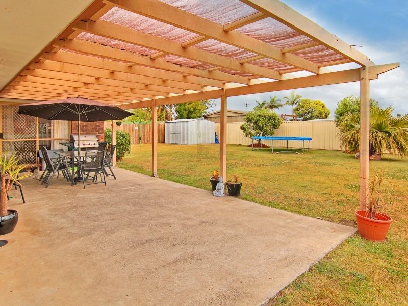 11 Peverell Street, Hillcrest QLD 4118