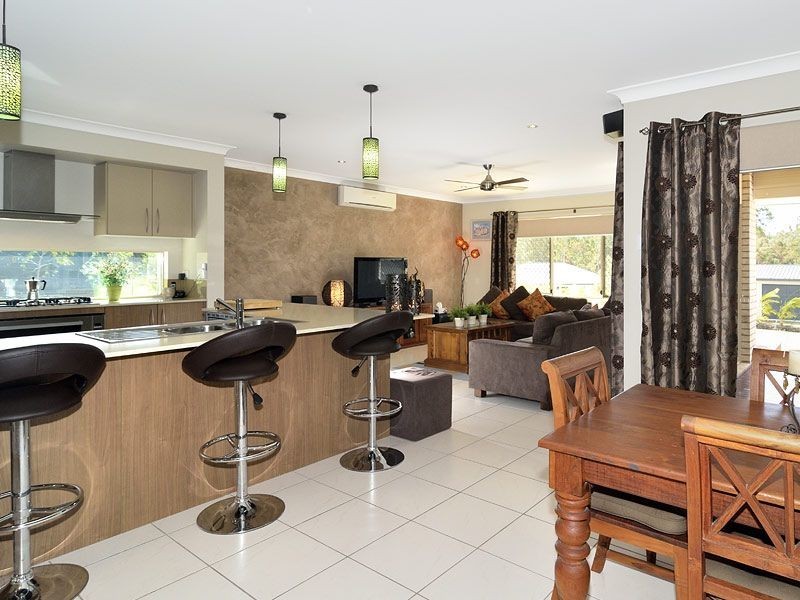 22 Bluewing Court, Greenbank QLD 4124