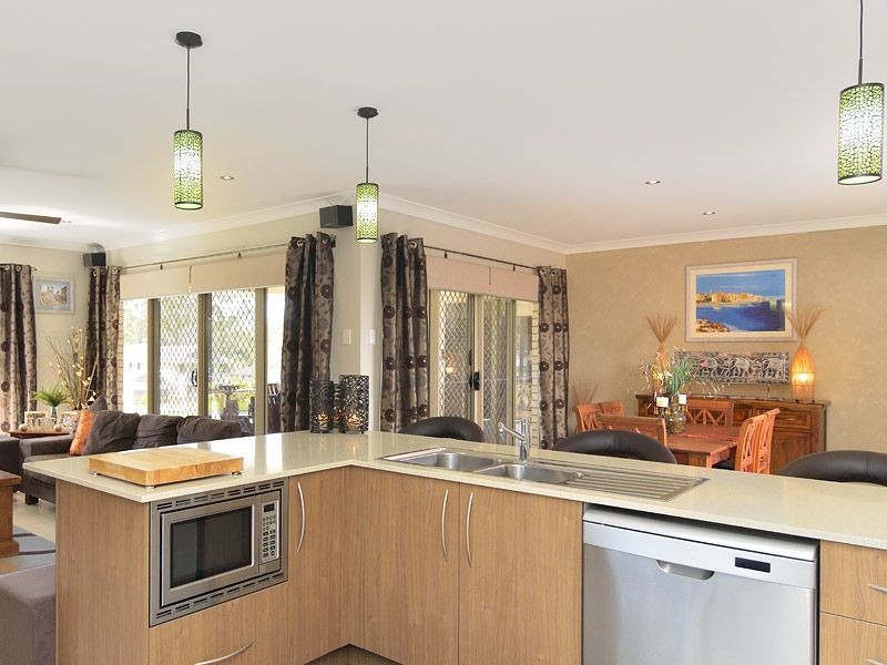 22 Bluewing Court, Greenbank QLD 4124