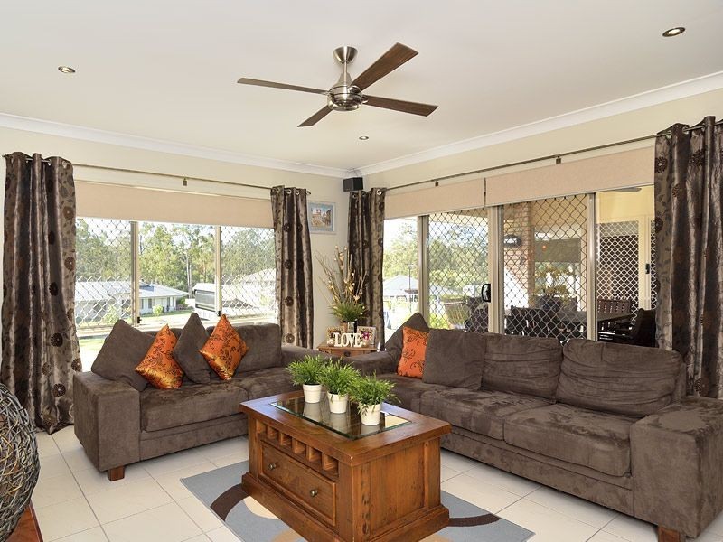 22 Bluewing Court, Greenbank QLD 4124