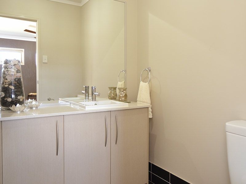 22 Bluewing Court, Greenbank QLD 4124