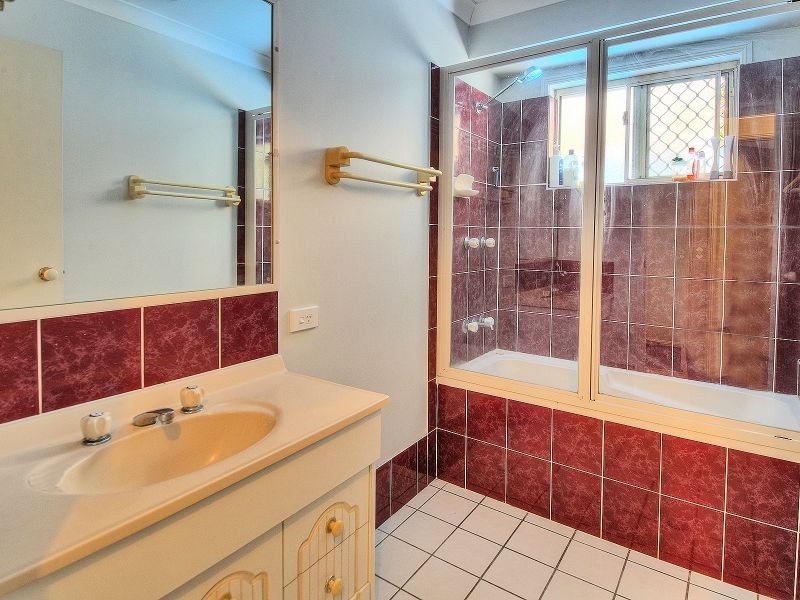 10 Burdekin Court, Hillcrest QLD 4118