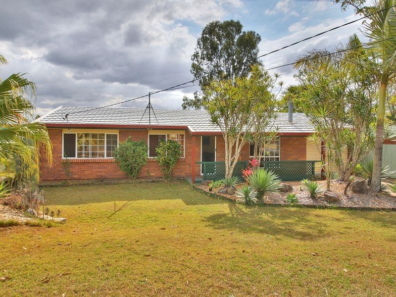 32 Seaton Street, Hillcrest QLD 4118