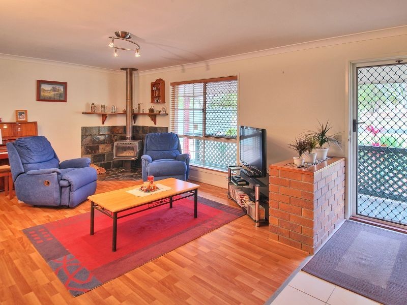 32 Seaton Street, Hillcrest QLD 4118