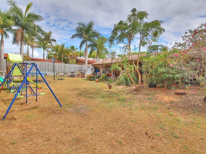 10 Beaufortia Court, Regents Park QLD 4118