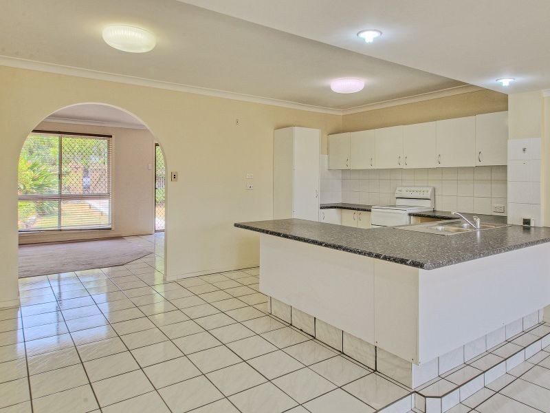 71 Begonia Street, Browns Plains QLD 4118