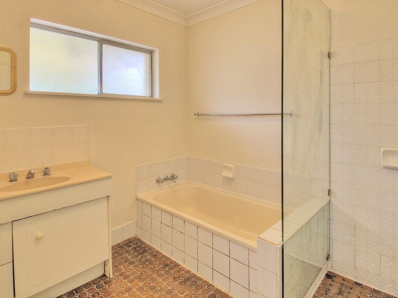 12 Bank Street, Browns Plains QLD 4118